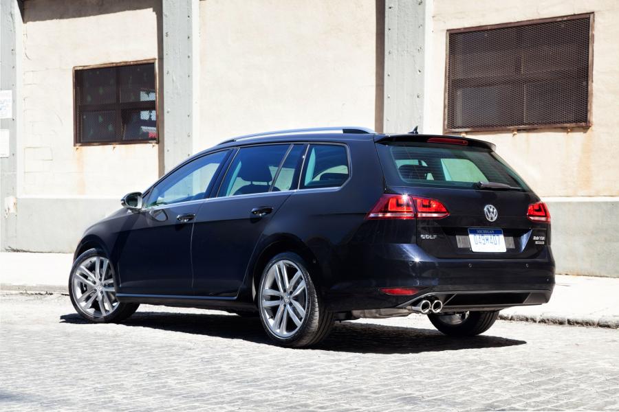  Volkswagen Golf Sportwagen 2015 года  (фото 2 из 12)